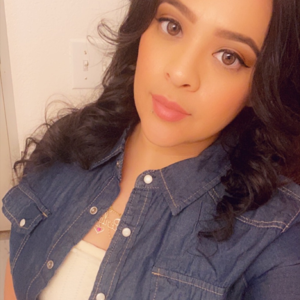 Meet your Posher, Perla